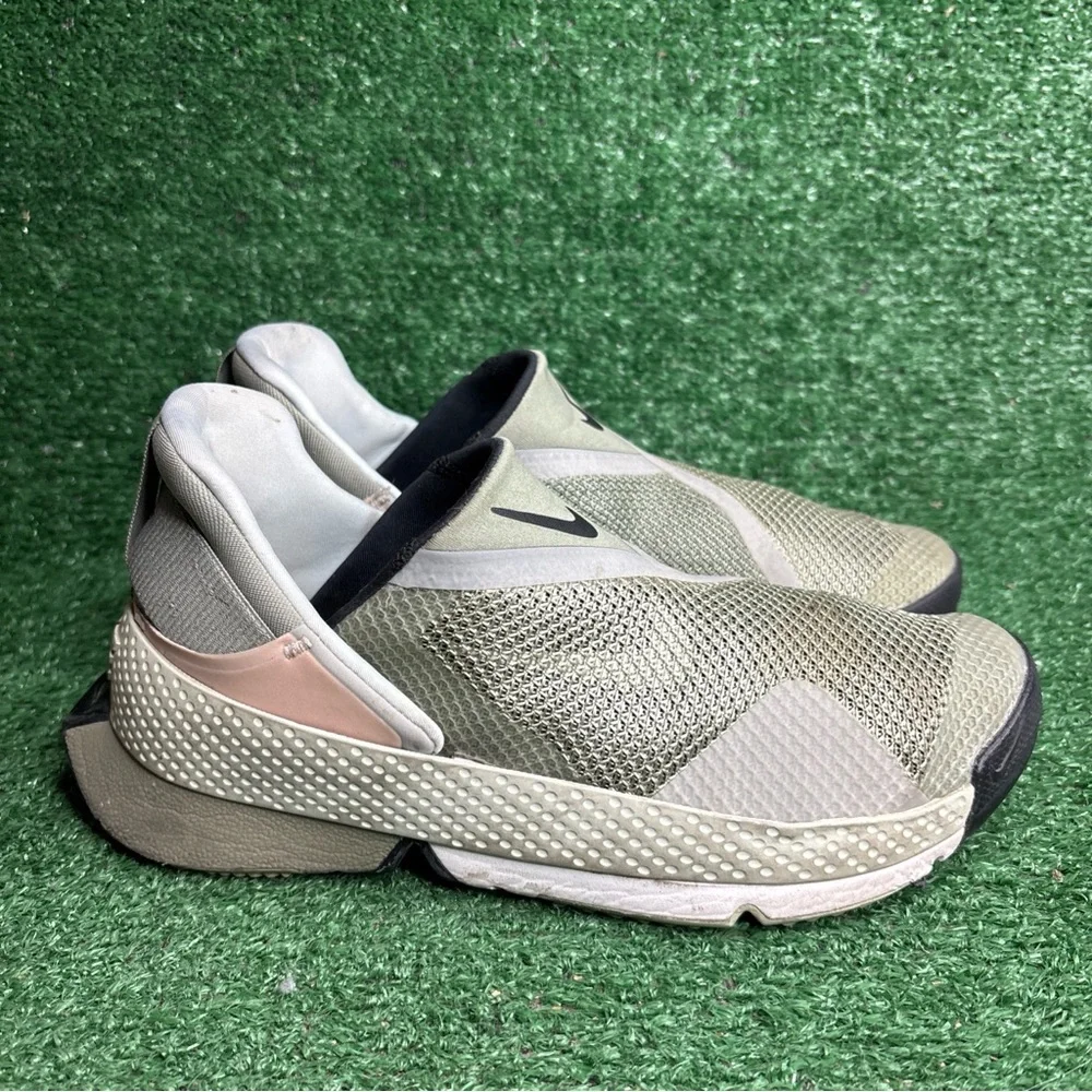 Nike Go FlyEase Slip On Shoes Light Army CW5883-300 Size‎ Mens 7 / Womens 8.5